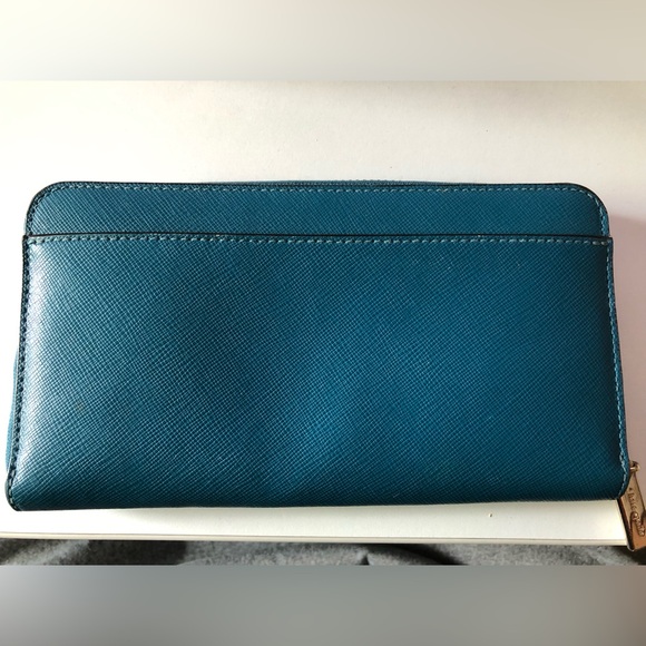 Kate Spade zip around leather wallet - Picture 4 of 6